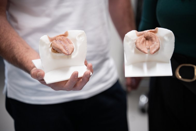 silikonové pomůcky