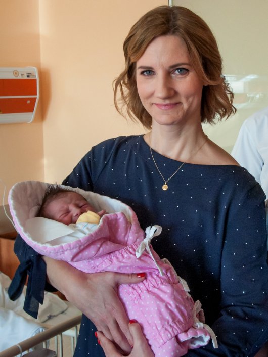 Primátoska Markéta Vaňková drží první miminko města Brna